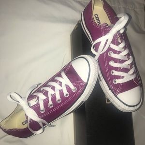 Converse Low Top in Pink Sapphire